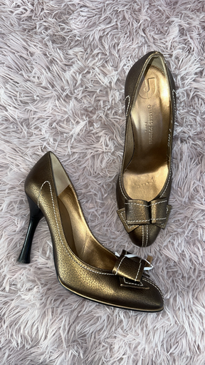 Golden touch